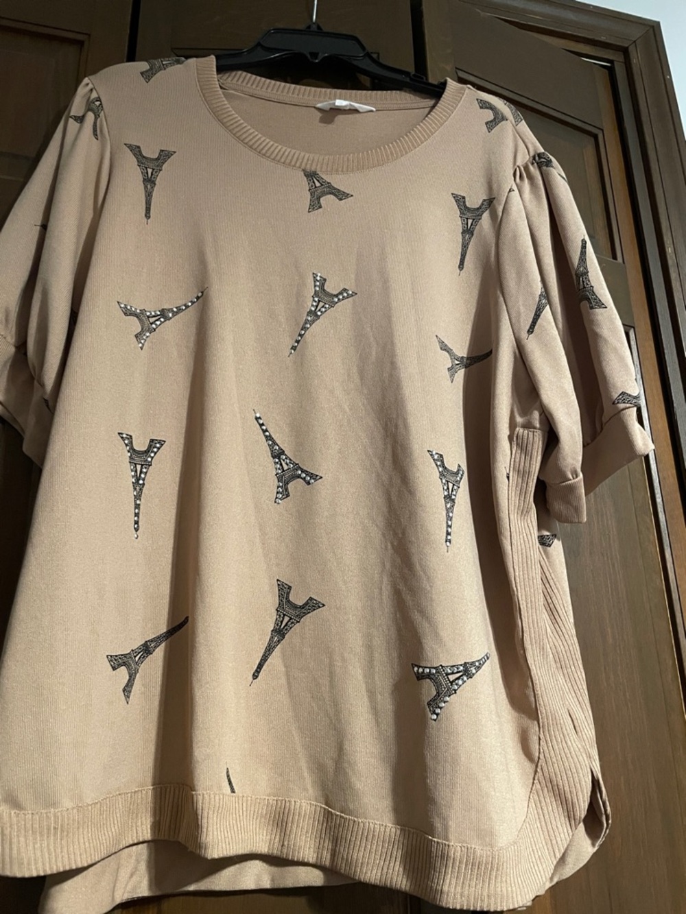 Beige Eiffel Tower Print Short Sleeve Top